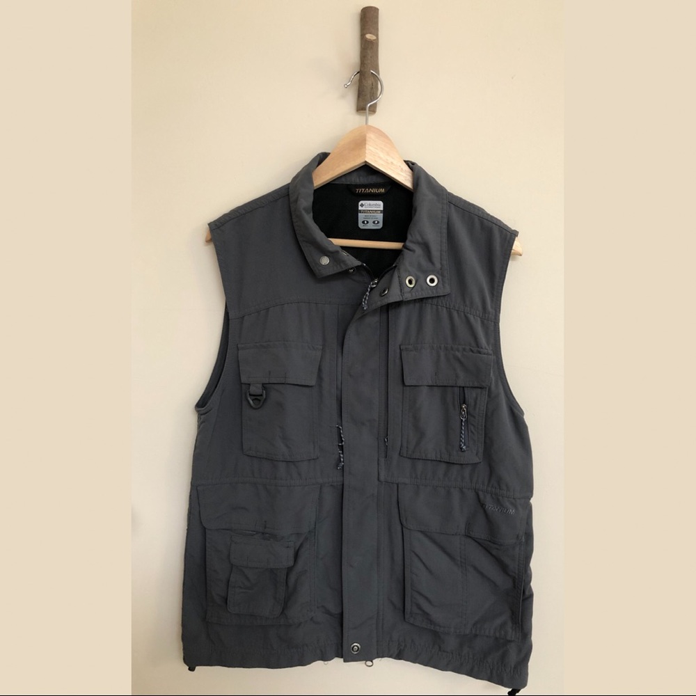 Columbia unisex Titanium Vest - Pockets Galore!
